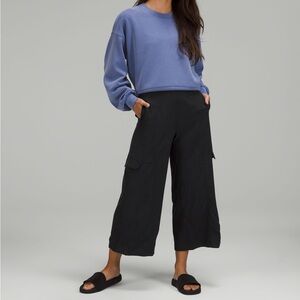 Lululemon women’s 10 black solid metropolis maven high rise crop pants EUC